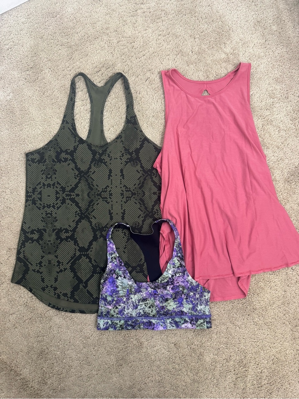 Lululemon Lot of Size 8 Cool Racerback Break Free Bra Back In Action Vent Tank